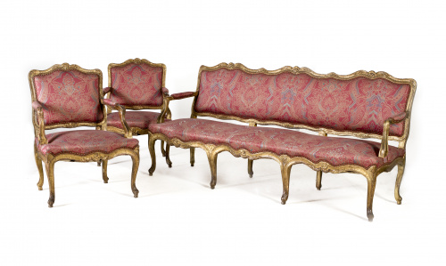 Conjunto de canapé y pareja de butacas a la reina Luis XV, 