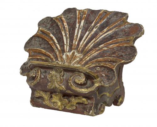 Atril de madera tallada, dorada y policromada con forma de 