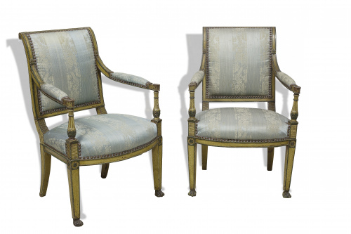 Pareja de butacas Directorio en madera tallada y policromad