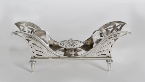 Escribanía fernandina en plata española punzonada.Real Fáb