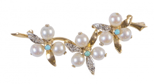 Broche con tres flores de perlas, turquesas y brillantes