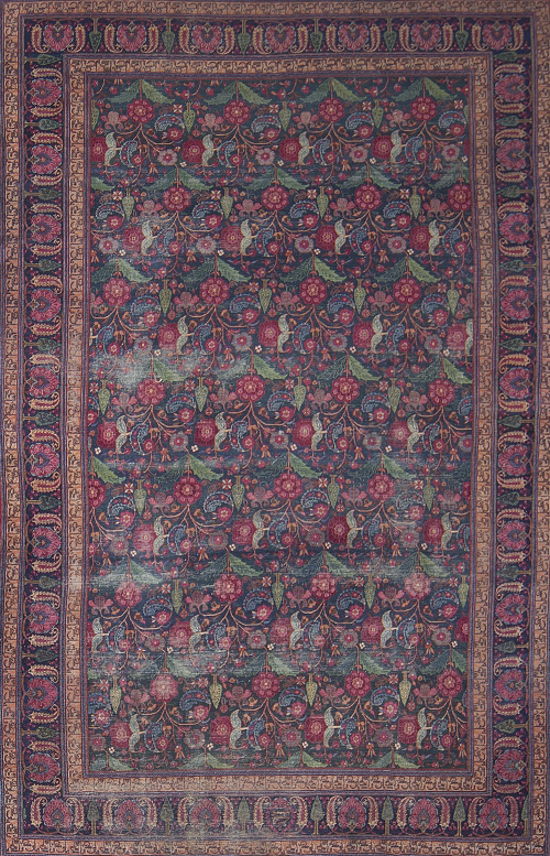 Alfombra persa, campo con decoración floral y cenefa con in