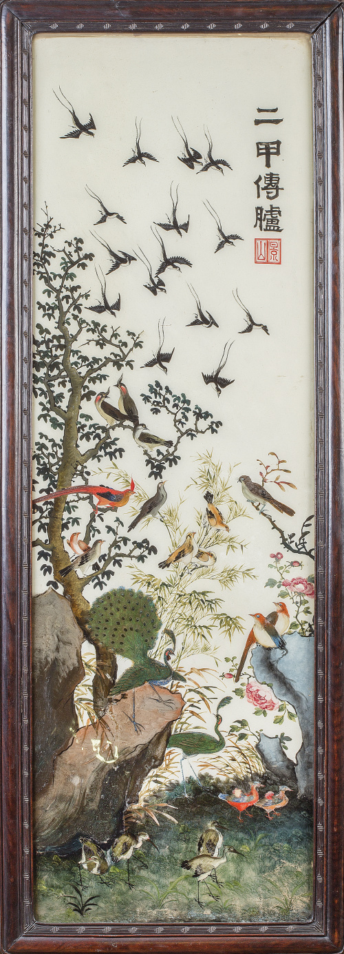 Pareja de cristales pintados con decoración de aves y flore