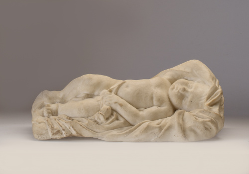 Niño tumbado en mármol.Escuela italiana, S. XVIII