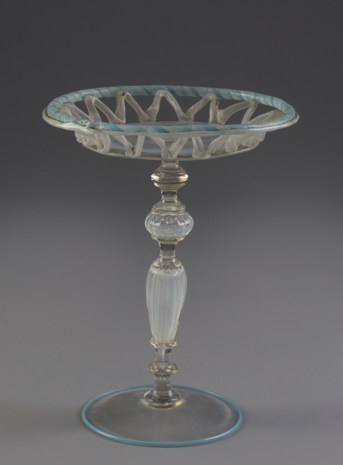 Tazza a la "façon de Venice" con cristal esmaltado en azul,