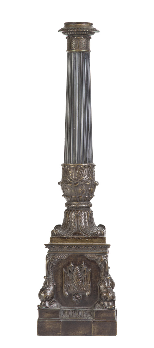 Pie de lámpara de estilo Carlos X.
