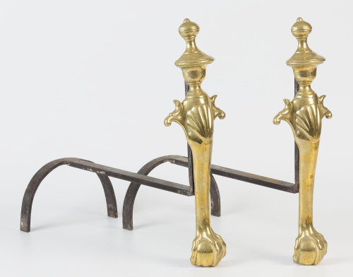 Pareja de morillos en bronce dorado, pp. del S. XX.