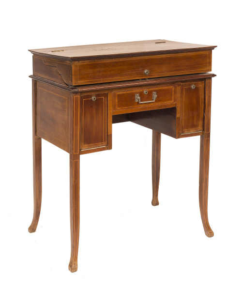 Escritorio de campaña en madera e interior compartimentado,