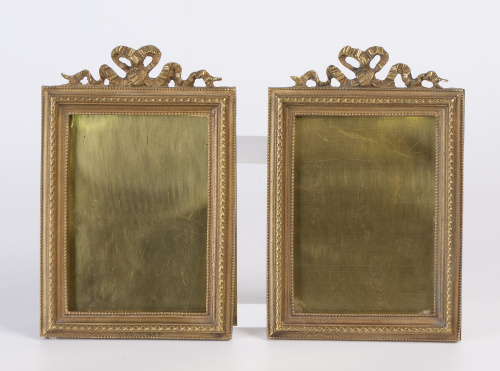 Pareja de marcos de bronce dorado de estilo Luis XVI, trabj
