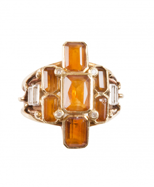 Sortija lanzadera con frente de citrinos de talla esmeralda