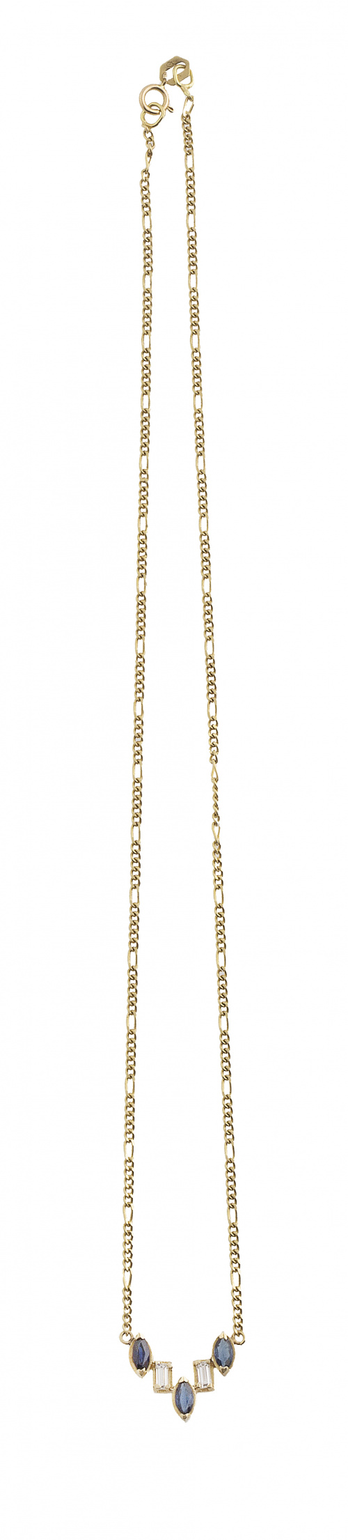 Colgante con tres símil de zafiros talla navete y dos símil