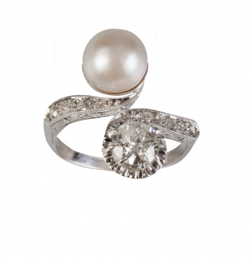 Sortija tu yo años 30 con un brillante de 0,93 ct aprox y u