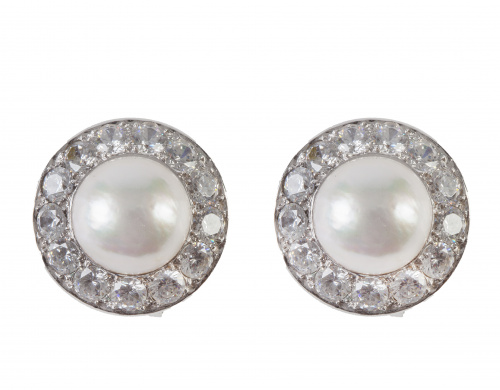 Pendientes perla mabe con orla de símil brillantes