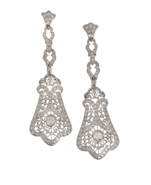 Pendientes largos estilo Art-Decó de platino brillantes con