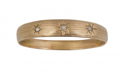 Conjunto de pequeña alianza y broche de pp. S. XX con brill