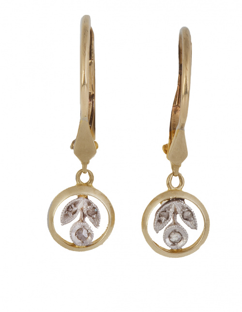 Pendientes de pp. S. XX con pequeño circulo colgante que pr