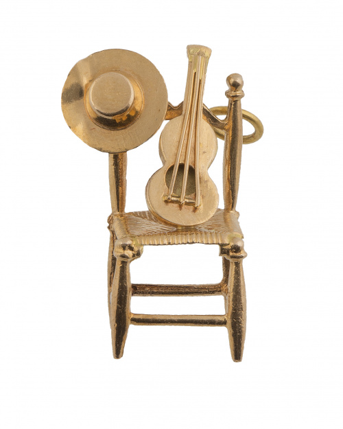 Colgante de silla con guitarras y sombrero cordobés