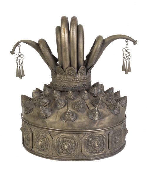 Gorro nupcial en metal.China, S. XIX-XX