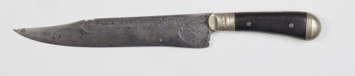 Cuchillo Solingen en acero grabado y mango de madera y meta