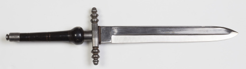 Cuchillo en asta de caza.Trabajo toledano, S. XIX