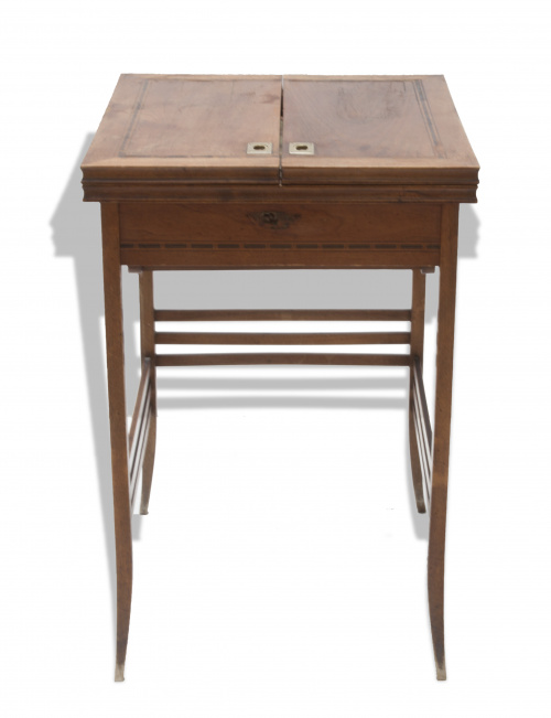 Escritorio mecánico de campaña.Trabajo inglés, primer cua