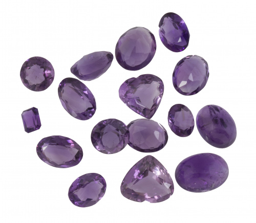 Lote de catorce amatistas de diferentes tallas