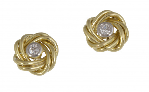 Pendientes con brillante en el centro de nudo marinero de o