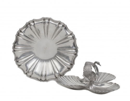 Centro de plata rematado por un cisne de la Joyería Pedro A