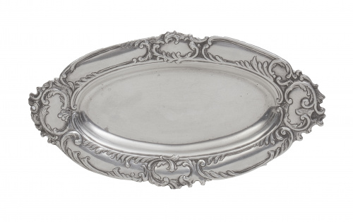 Bandejita de plata decorada con hojas, Ley 916, pp. del S. 