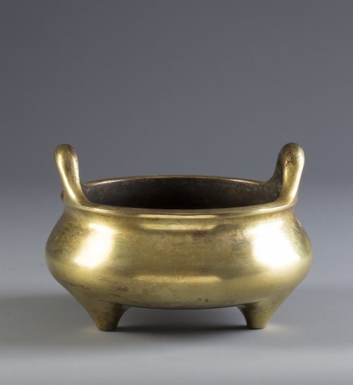 Incensario en bronce dorado, posiblemente dinastía Ming.C