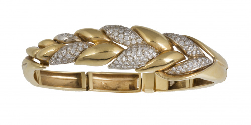 Brazalete con centro de brillantes en diseño de espiga de t