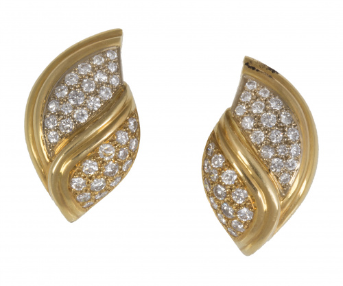 Pendientes con diseño de dobles hojas de pavé de brillantes