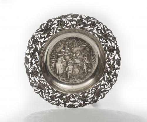 Bandeja de plata con escena holandesa de mercado, alero cal