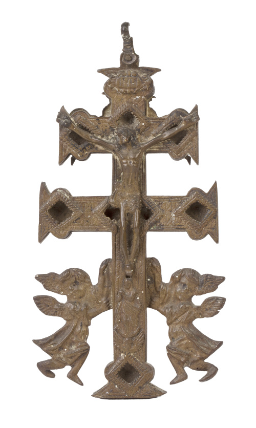 Cruz-relicario de Caravaca en bronce.Trabajo español, S. 