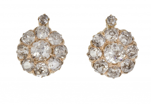 Pendientes de pp. S. XX con rosetón de brillantes de talla 