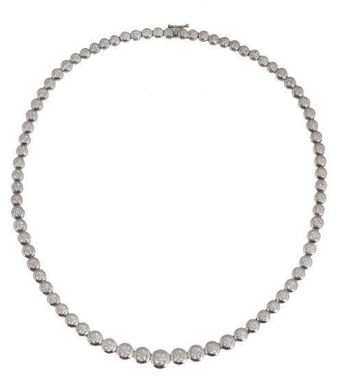 Collar rivière de brillantes de tamaño creciente hacia el c