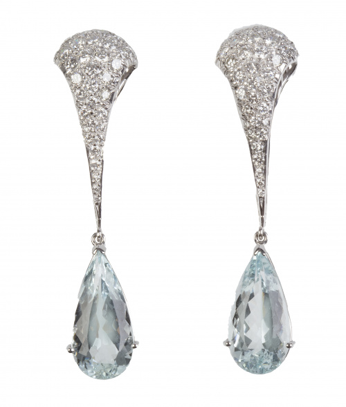 Pendientes largos con perillas de aguamarinas colgantes de 