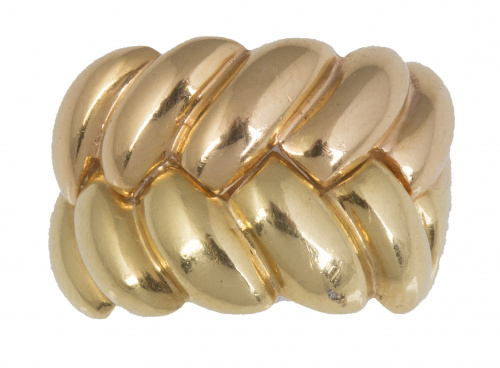 Sortija ancha con frente ancho de gallones a modo de trenza