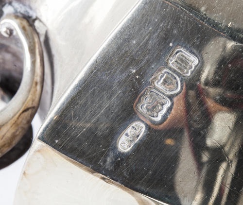 Juego de café y té eduardino, de plata. Con marcas.Charle