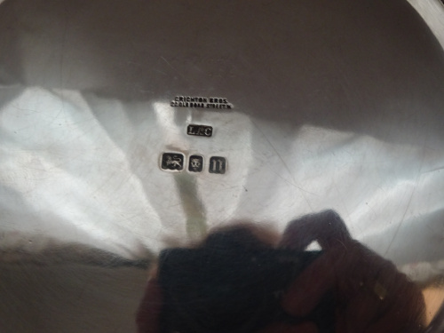 Bowl en plata, marcada en la base "Chrichton Bros 22, Old B