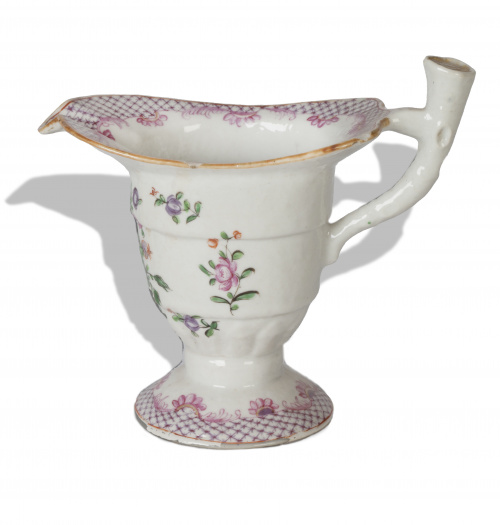 Cremera en porcelana esmaltada de Compañía de Indias, famil