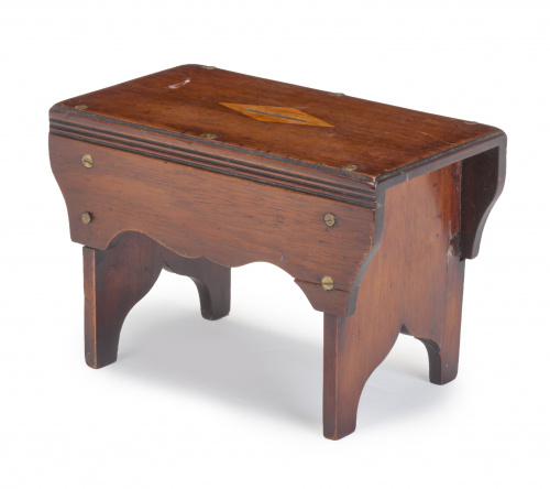 Banco-hucha en madera tallada.Modeo de ebanista, pp. del 