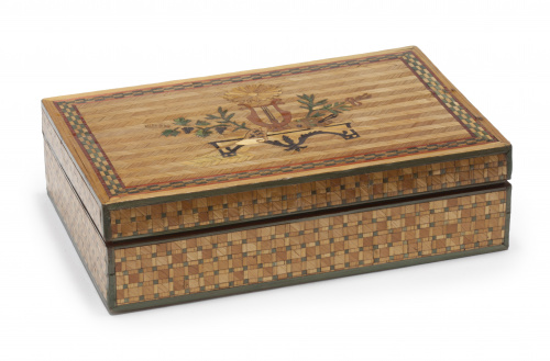 Caja-joyero plummier con trabajo de paja y alegoría de las 