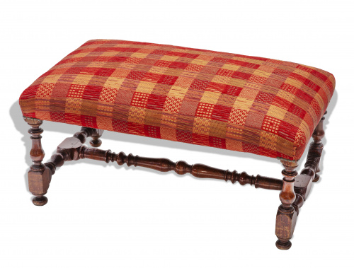 Banqueta en madera de nogal torneada.Trabajo mallorquín, 