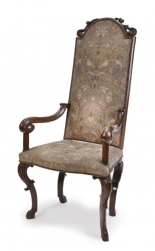 Butaca barroca de madera de nogal.Trabajo francés, pp. de