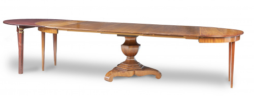Mesa de comedor de Biedermeier con pedestal central tallado