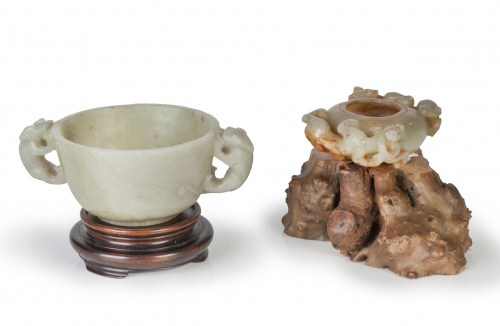 Lote de dos recipientes en jade tallado.China, S. XIX.