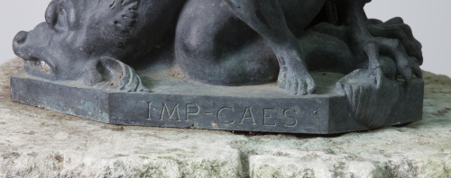 Busto de Carlos V en bronce con los atributos del Emperador