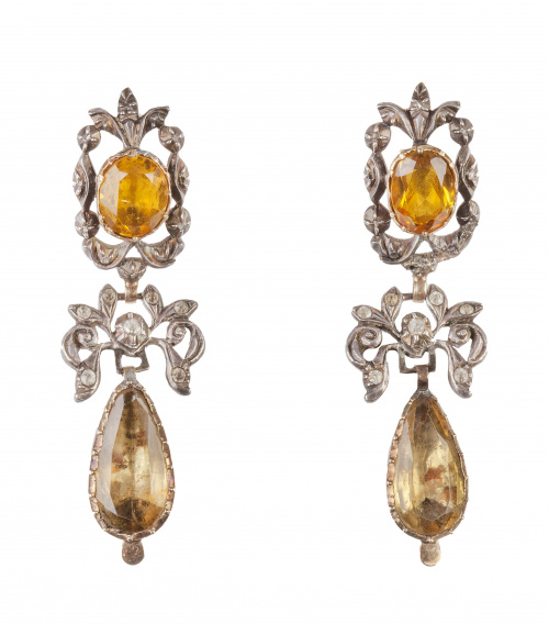 Pendientes largos S. XVIII-XIX con cuarzos citrinos y diama