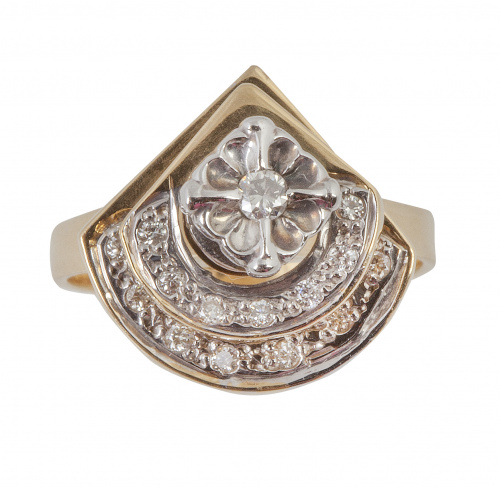 Sortija con frente móvil de tres motivos geométricos articu